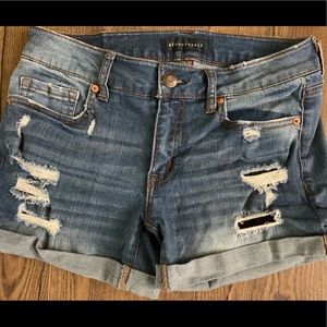 EUC size 4 Aeropostale midi shorts